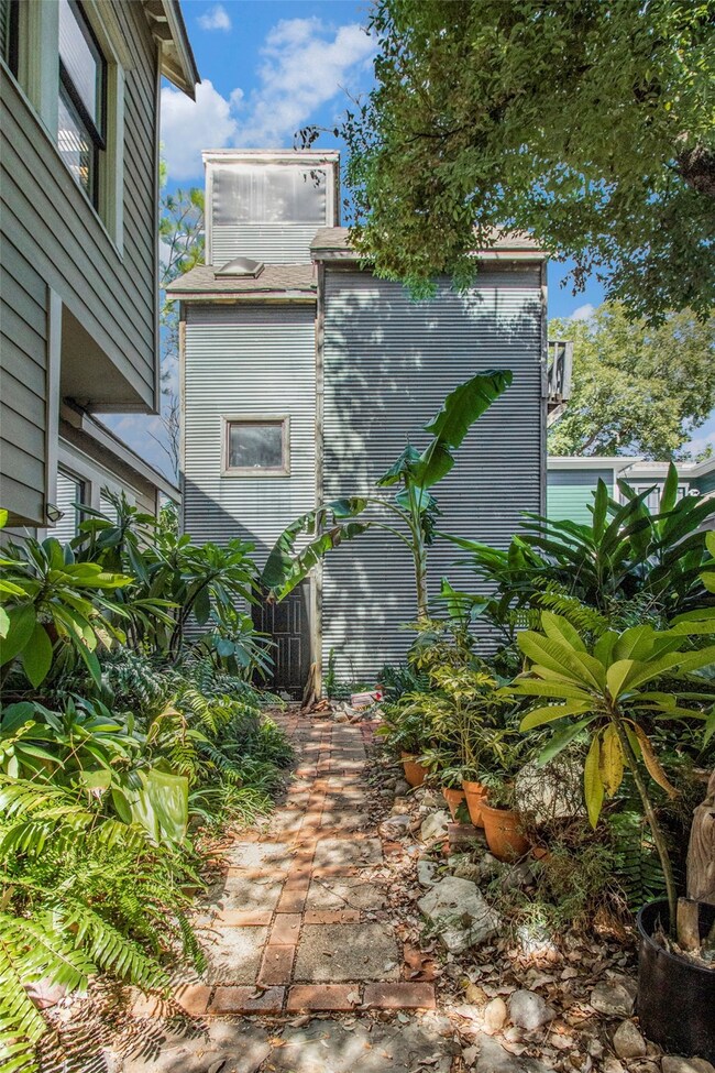 737 E 18th St, Houston, TX 77008 - photo 5