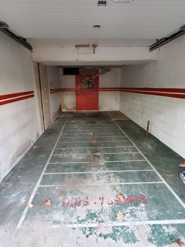 19 Stony Hill Rd unit Garage 6, Cheshire, CT 06410 - photo 2