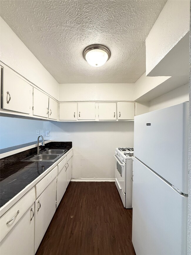 3629 N Macgregor Way unit 3, Houston, TX 77004 - photo 7