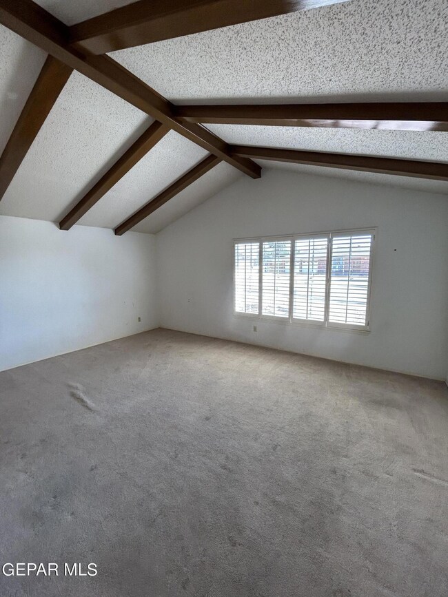 10909 Lakewood Ave, El Paso, TX 79935 - photo 6