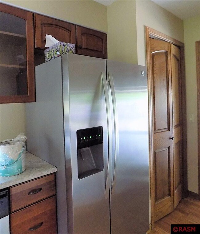 301 Cameo Ln, Mankato, MN 56001 - photo 5