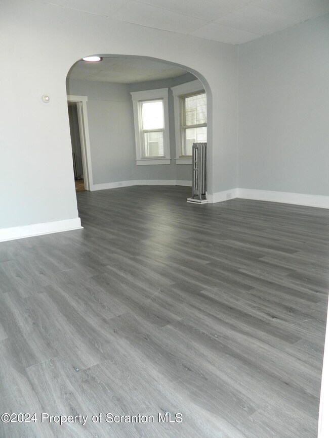 829 N Main Ave, Scranton, PA 18504 - photo 3