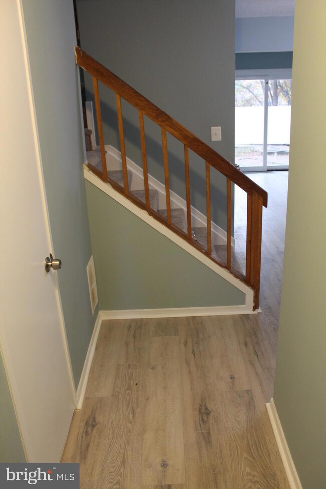 1740 Powder Horn Terrace, Woodbridge, VA 22191 - photo 5