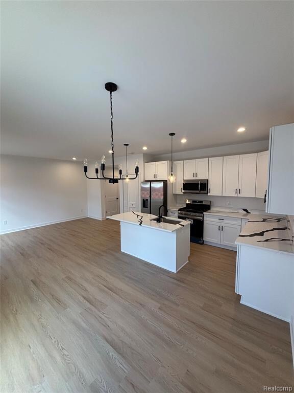 27095 Lawnwood St, Roseville, MI 48066 - photo 7