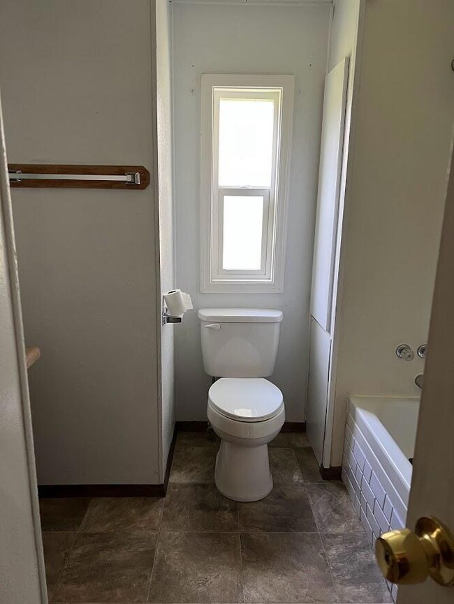 2120 Cullison Ln, Grants Pass, OR 97527 - photo 7