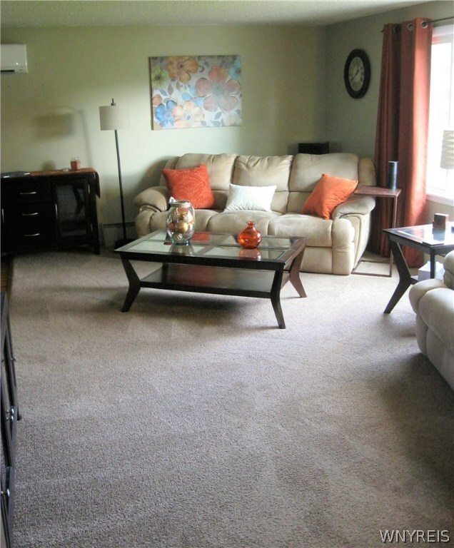 4465 Mapleton Rd, Lockport, NY 14094 - photo 6