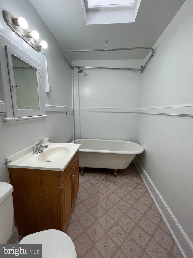 843 Delta Ave, Reading, PA 19605 - photo 7