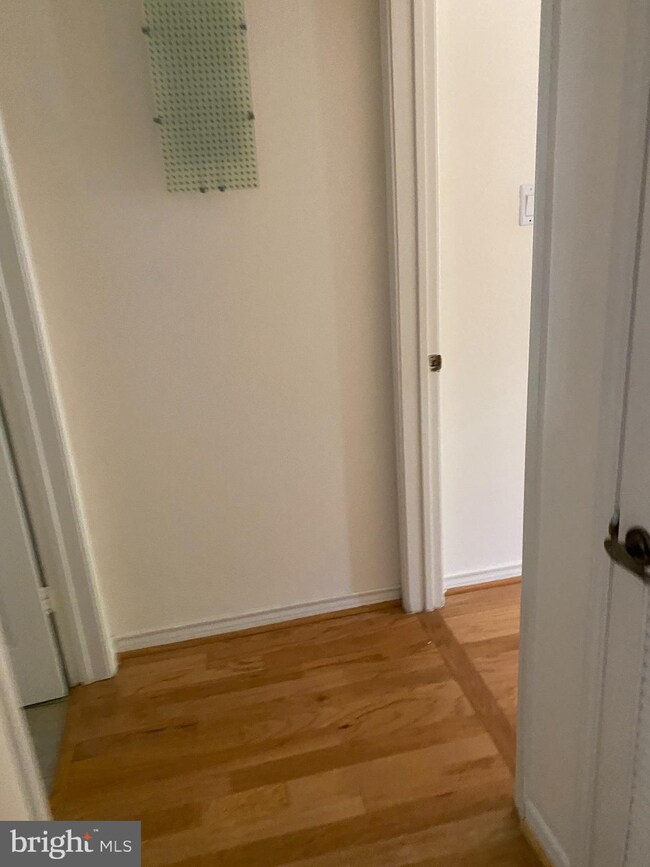 1534 Lincoln Way unit 204, McLean, VA 22102 - photo 3