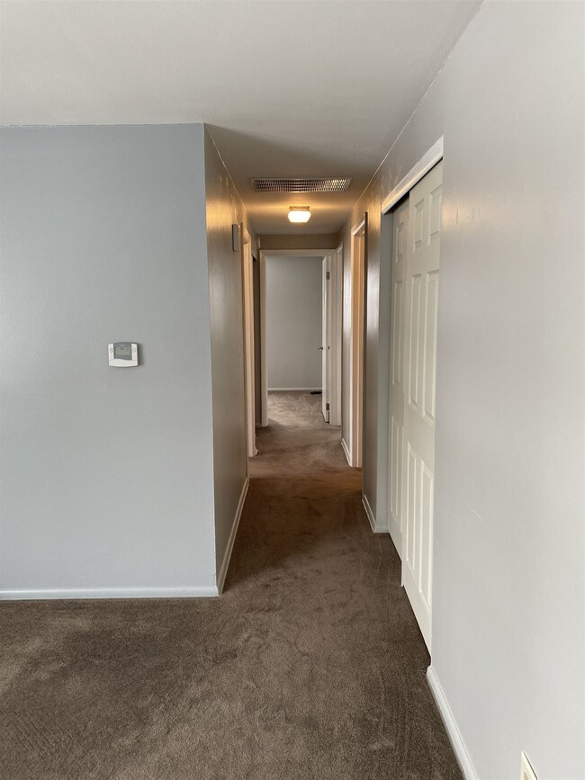 1330 Dundee Dr, New Haven, IN 46774 - photo 4