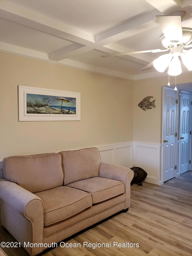 Living room 3