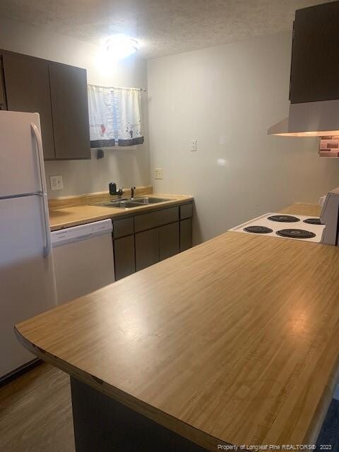 905 Applewood Ln, Fayetteville, NC 28303 - photo 4