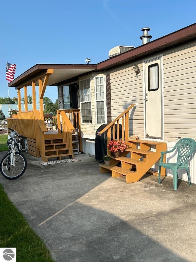 59 E Michigan Ave, Au Gres, MI 48703 - photo 3