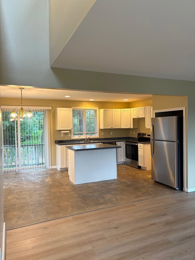 16 Fowlers Ct, Seabrook, NH 03874 - photo 7