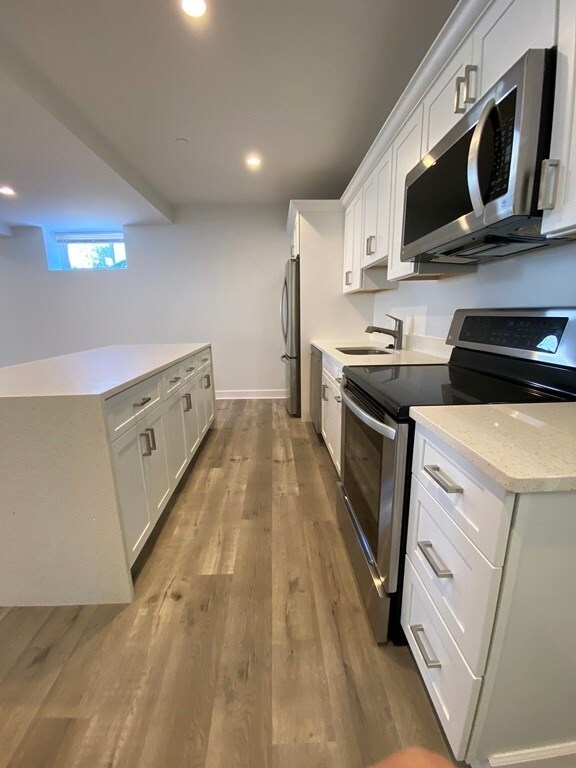 190 Pleasant St unit 1, Marblehead, MA 01945 - photo 4