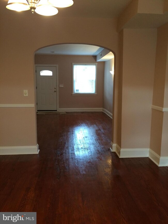 3909 Colborne Rd, Baltimore, MD 21229 - photo 7