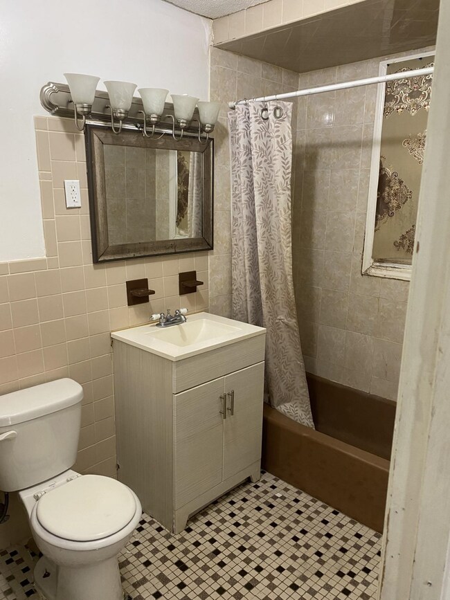 233 Linden Ave unit 2, Jersey City, NJ 07305 - photo 4