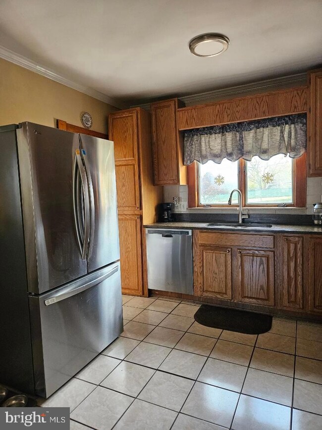 3911 4th St, Brooklyn, MD 21225 - photo 7