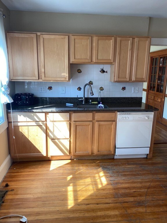 69 Baker St unit 1, West Roxbury, MA 02132 - photo 5