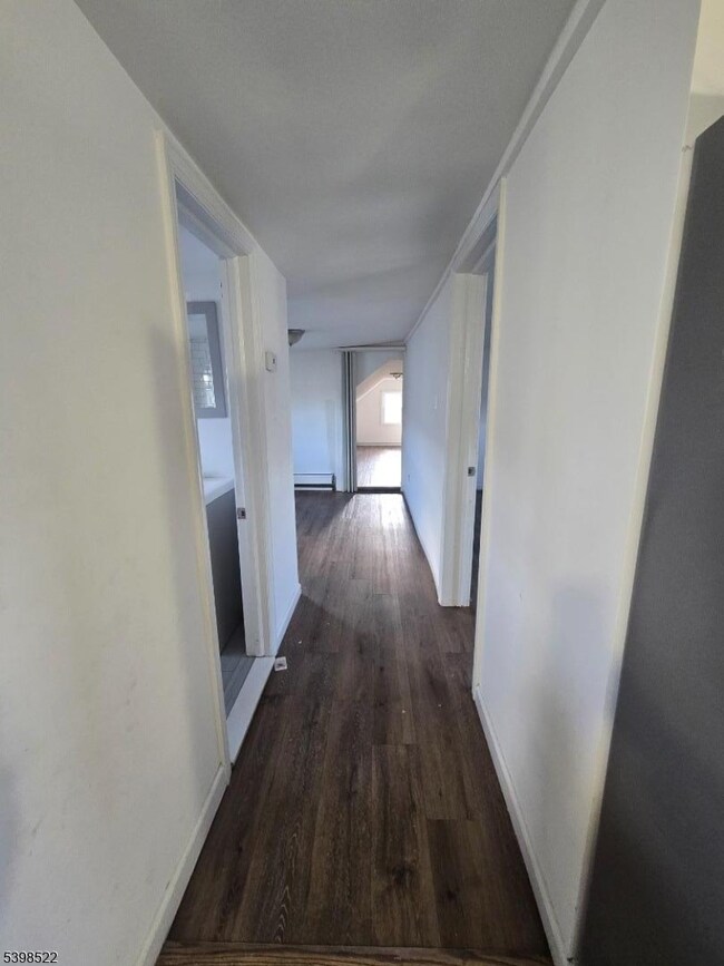 115 Pine St unit 3, Elizabethport, NJ 07206 - photo 3