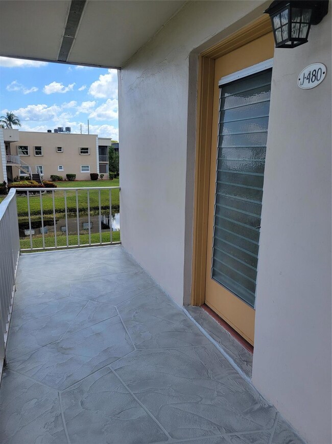 480 Capri J unit 480, Delray Beach, FL 33484 - photo 4