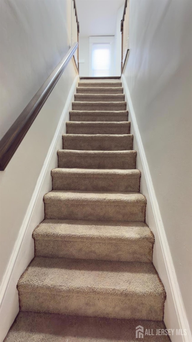 55 Suydam St unit 2, New Brunswick, NJ 08901 - photo 3