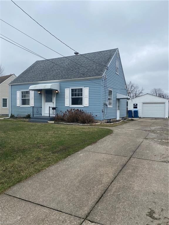 2502 E 38th St, Lorain, OH 44055 - photo 2