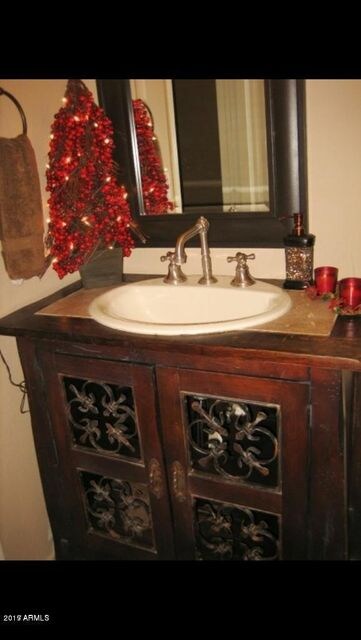 Custom vanity in guest bath