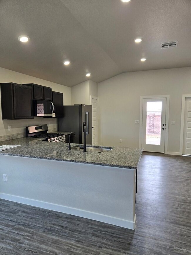 528 Boxelder Dr, Odessa, TX 79765 - photo 4