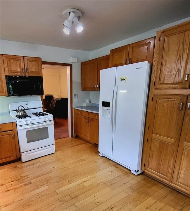 825 Hazel St, Elmira, NY 14904 - photo 7