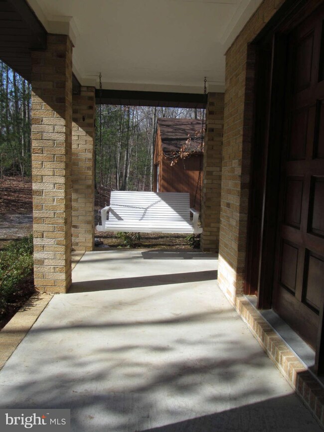 726 Point Rd, Bentonville, VA 22610 - photo 5