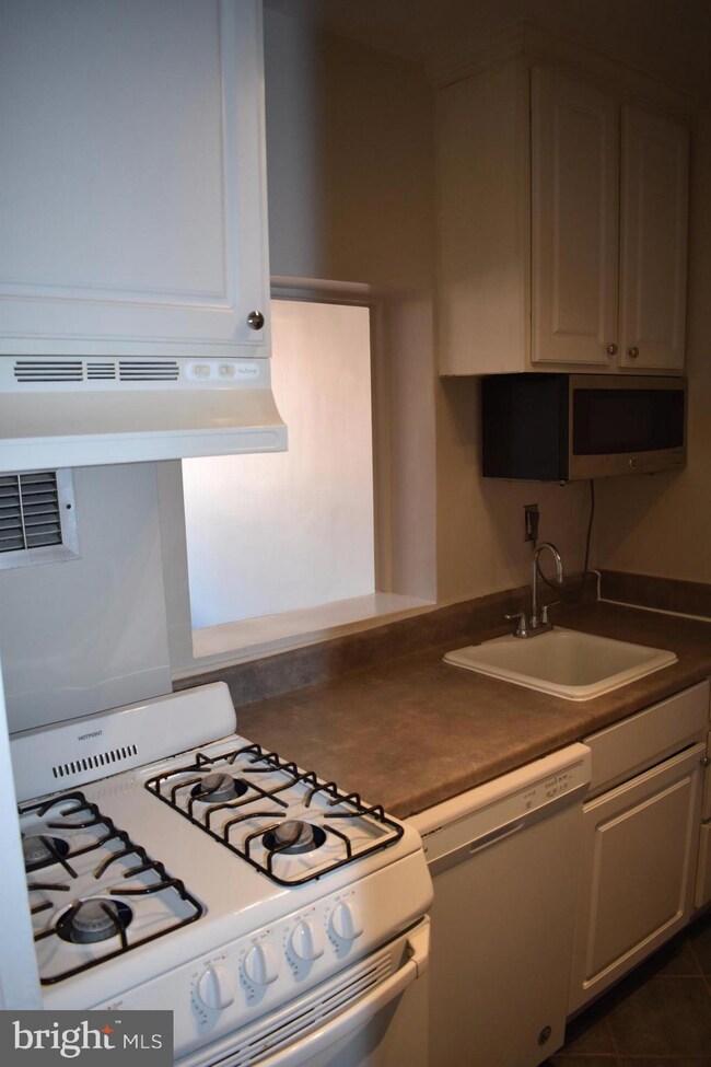 River Place South unit 621, Arlington, VA 22209 - photo 4