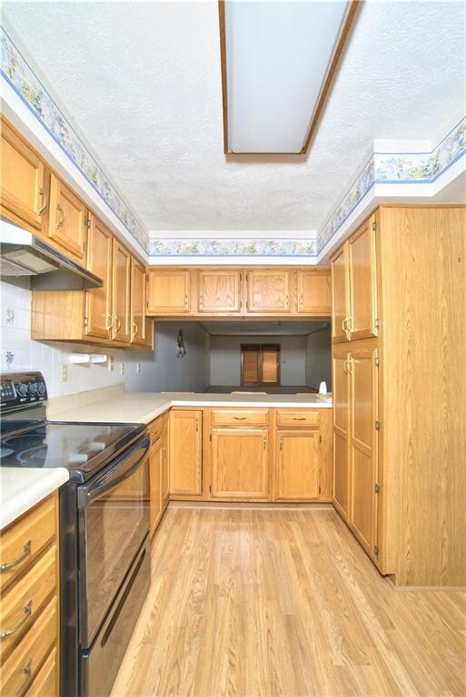 411 Fairview Ave, Tipton, IN 46072 - photo 6