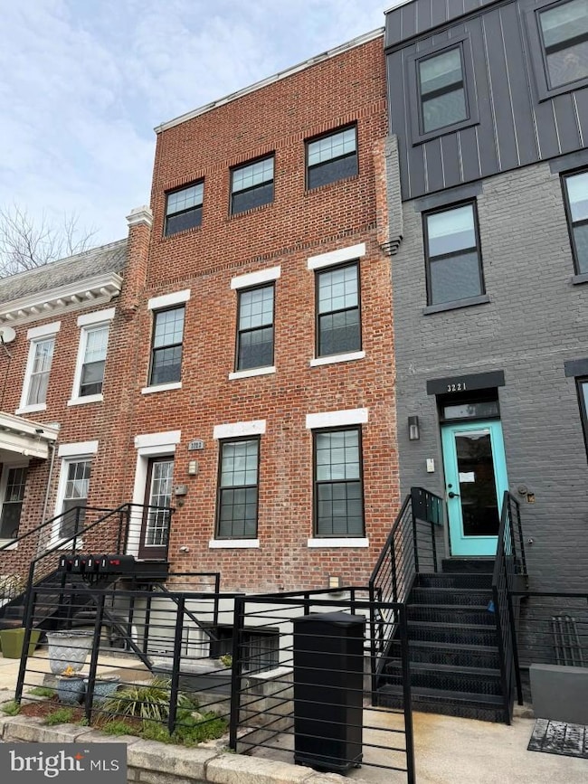 3223 Warder St NW unit 2, Washington, DC 20010 - photo 2