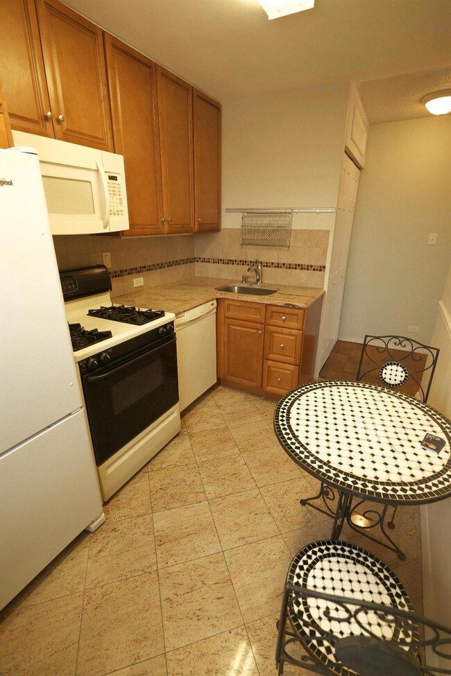 72-35 112th St unit 12B, Forest Hills, NY 11375 - photo 7