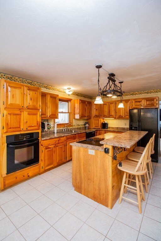 16 E Applewood Dr, Charlton, MA 01507 - photo 2