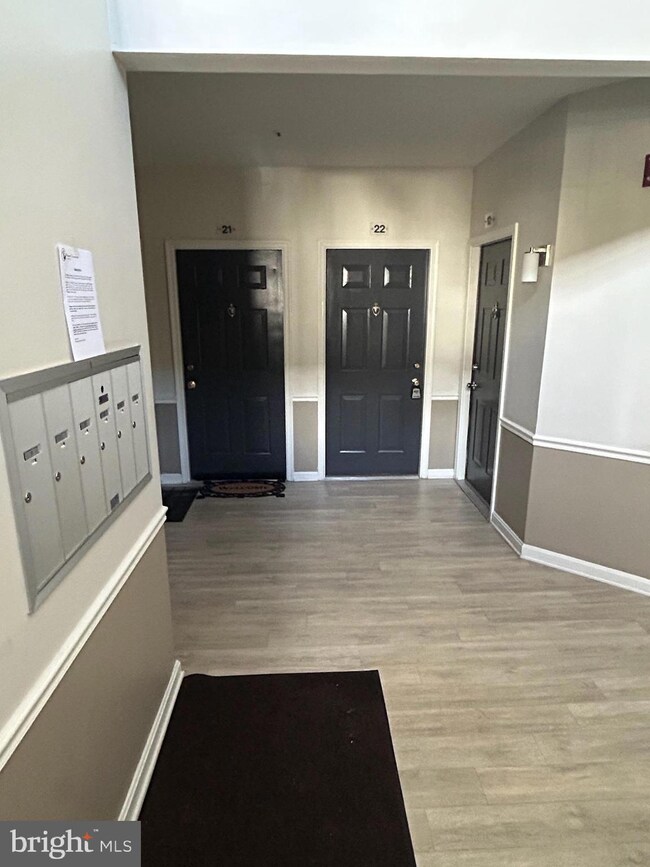 7904 Bayshore Dr unit 22, Laurel, MD 20707 - photo 2