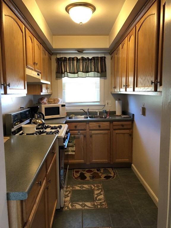 251 Shove St, Fall River, MA 02724 - photo 3