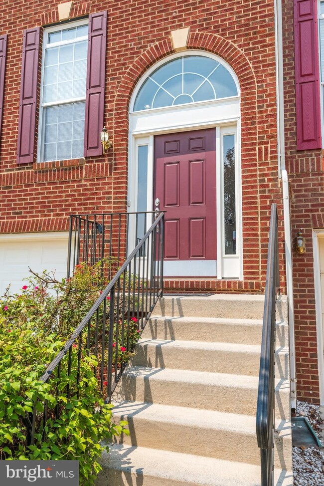 43302 Stonegarden Terrace, Broadlands, VA 20148 - photo 3