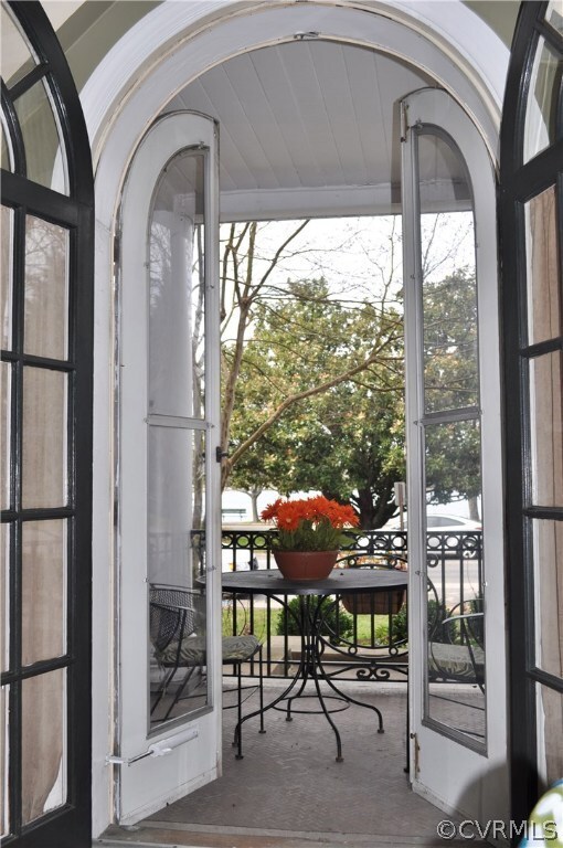 BALCONY DOOR