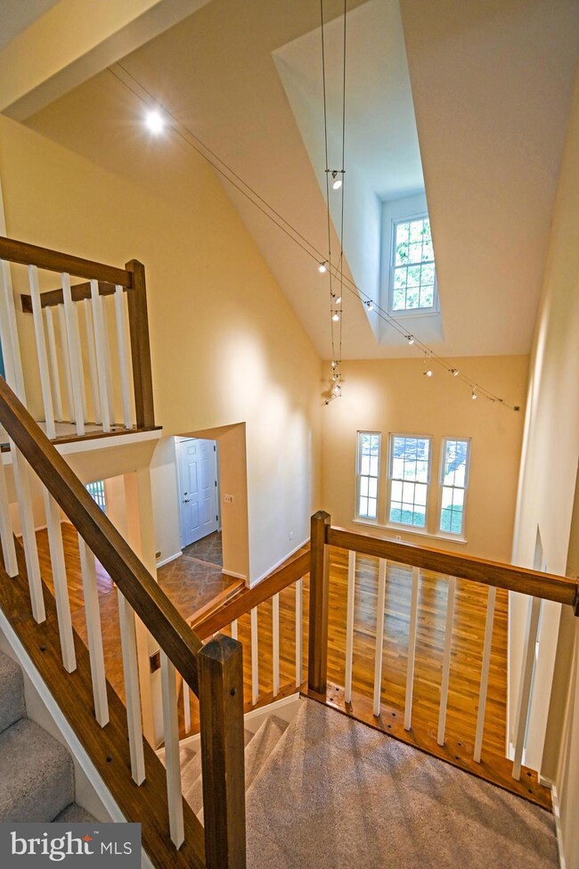 20704 Vineyard Haven Terrace, Montgomery Village, MD 20886 - photo 7