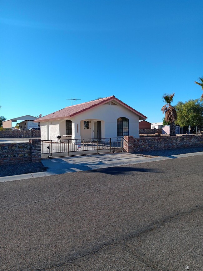 13835 E 51 Ln, Yuma, AZ 85367 - photo 2