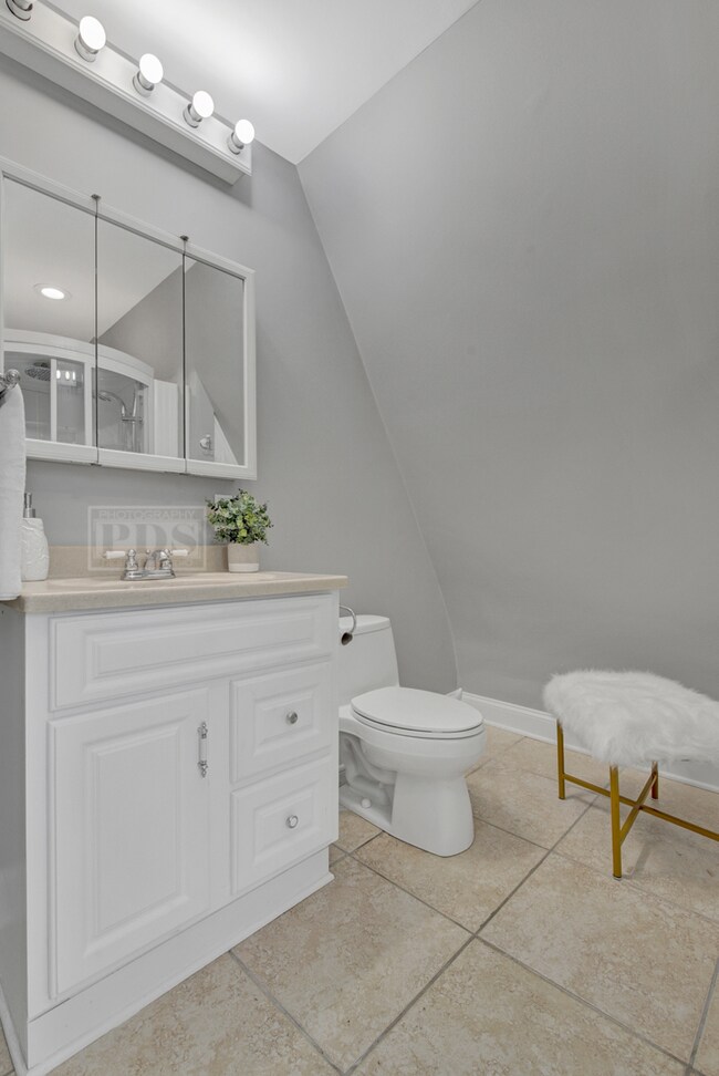 117 N Willow Rd, Elmhurst, IL 60126 - photo 5