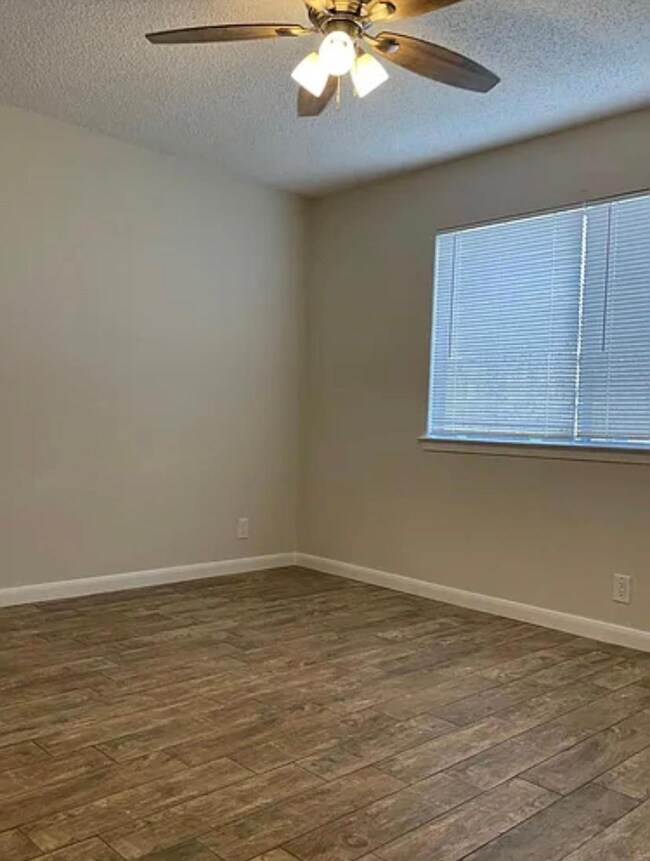 8706 Pineridge Dr unit A, B, Austin, TX 78729 - photo 5