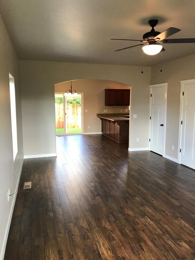 7554 Christie Way, White City, OR 97503 - photo 4