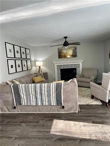 226 Debra St, Lansing, KS 66043 - photo 6