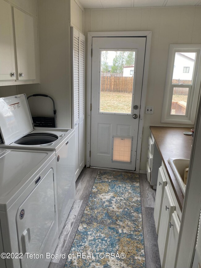 464 S Oak St, La Barge, WY 83123 - photo 5