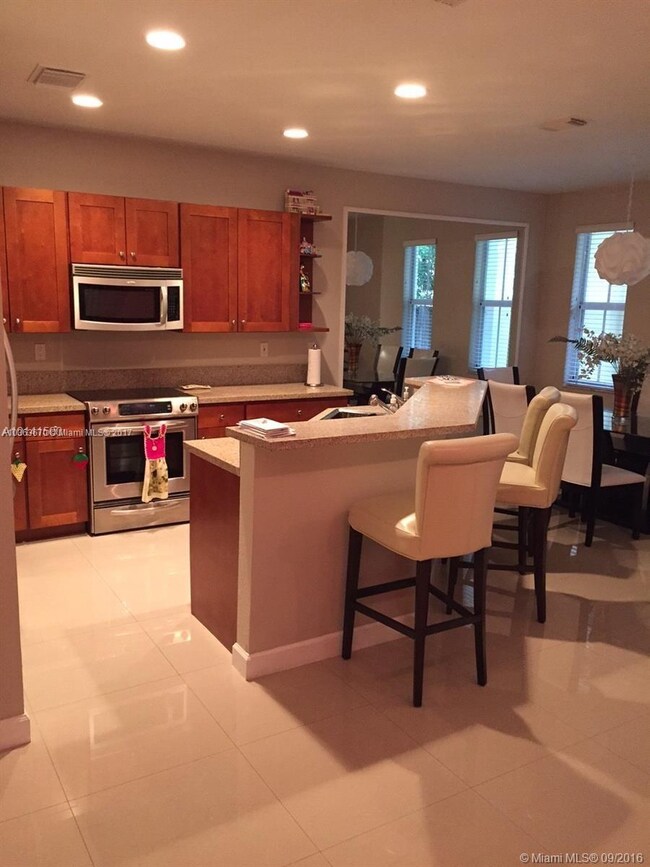 10712 NW 75th Terrace, Doral, FL 33178 - photo 4