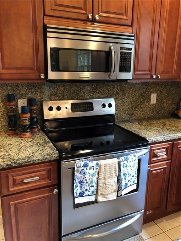 4210 Laurel Ridge Cir, Weston, FL 33331 - photo 7