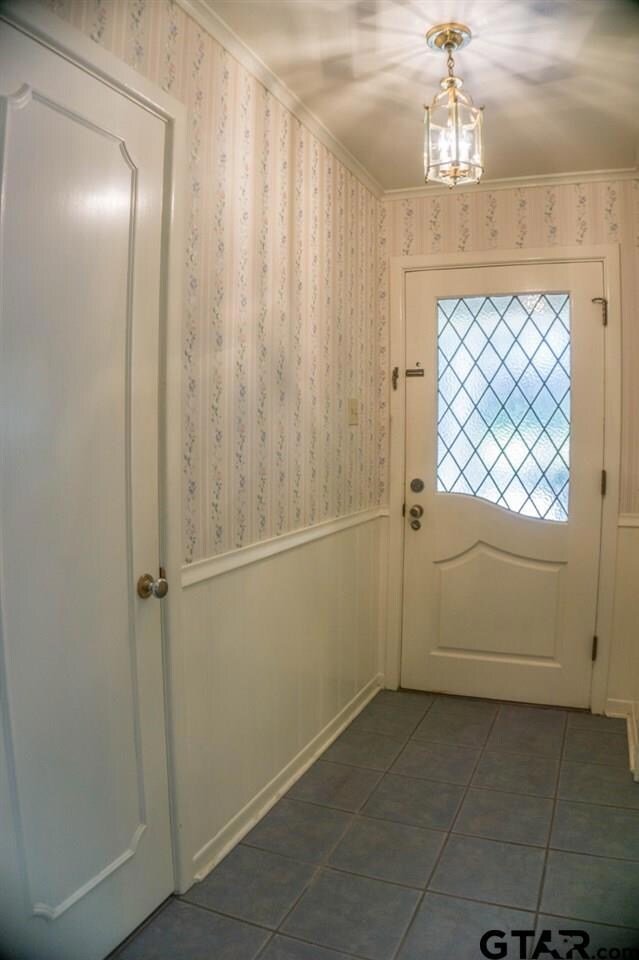 1716 1716 Yosemite Dr, Tyler, TX 75703 - photo 6