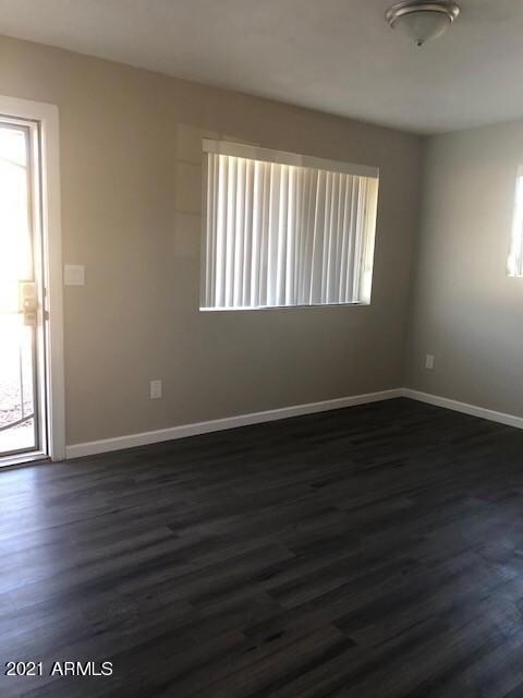 515 E Hondo Living room